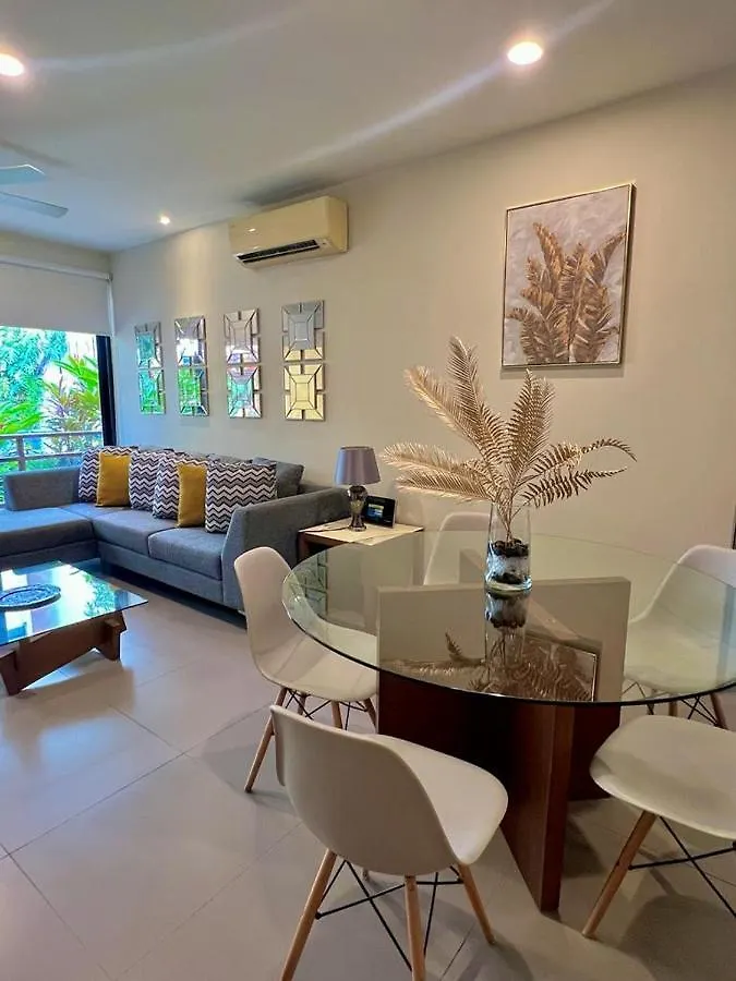 Апартаменты Lujoso Departamento En El Corazon De Playa Плая-дель-Кармен
