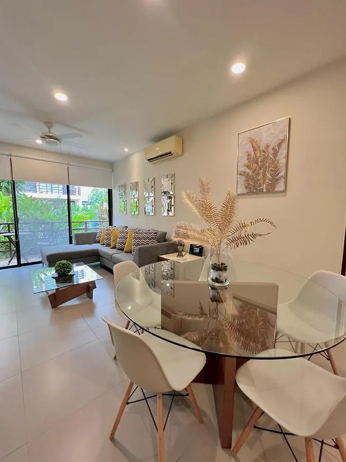 Апартаменты Lujoso Departamento En El Corazon De Playa Плая-дель-Кармен